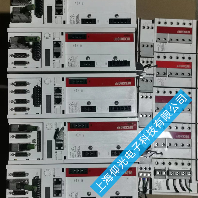 ��ɽ����AX8000�ŷ����S�ވ�(b��o)�����aF700/F701�ɜy(c��)ԇ